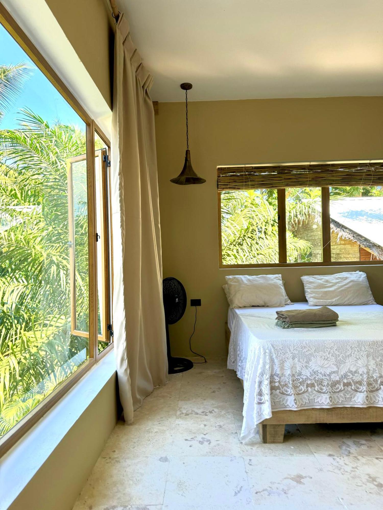 Suami S Room Casa Padura 喀巴里特 外观 照片