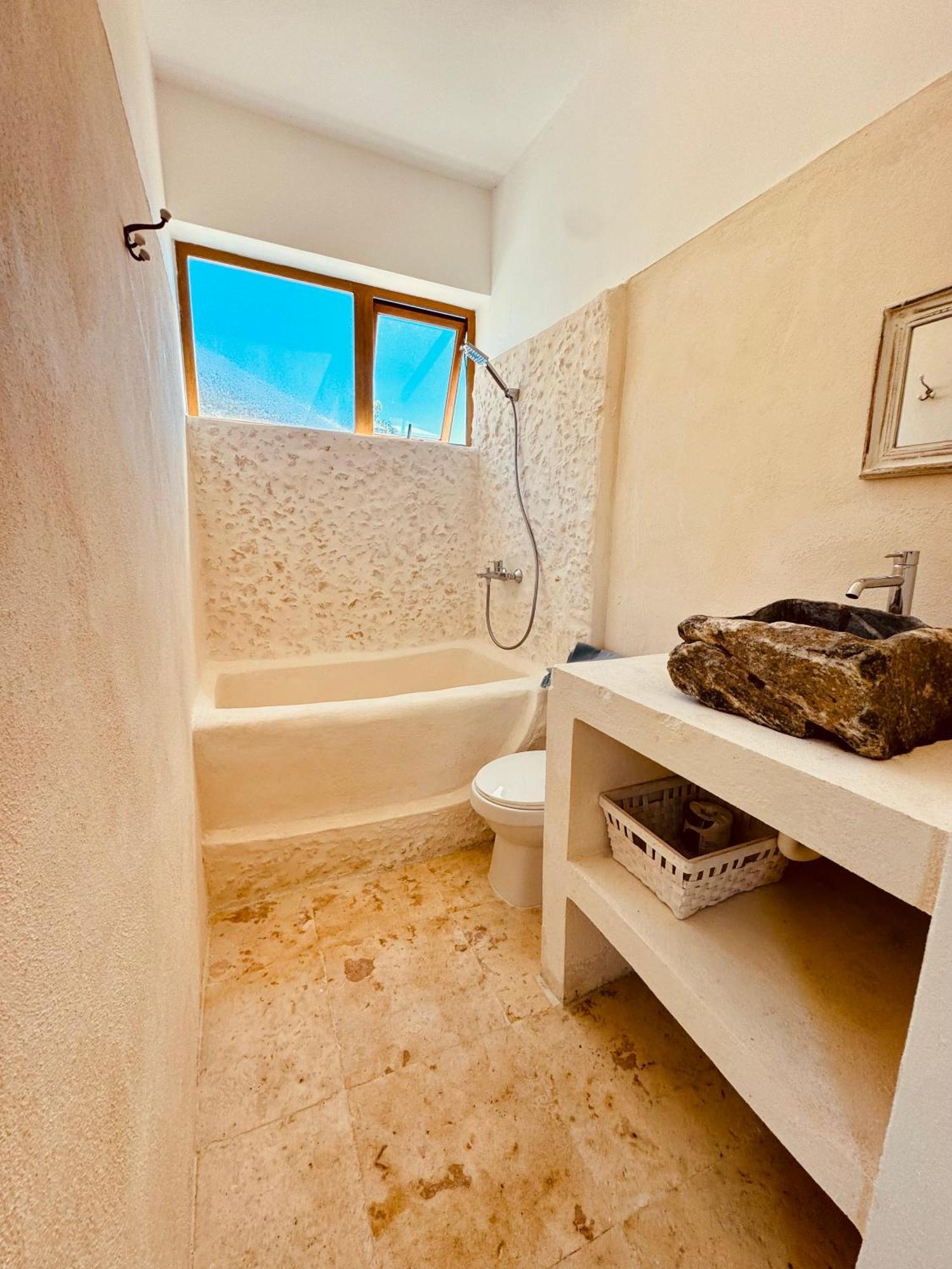 Suami S Room Casa Padura 喀巴里特 外观 照片